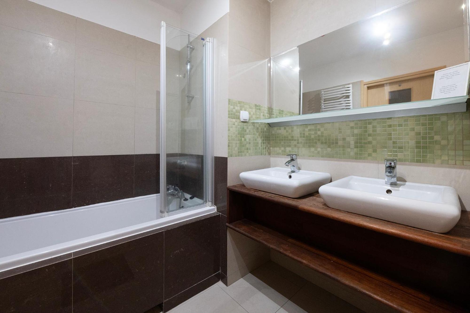 Essence Of Lodz-145M!Central-Secured-Comfy18Ppl!&Freeparking المظهر الخارجي الصورة